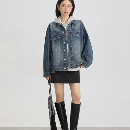 Women Retro Washed Denim Jacket Spring 2025 Oversized Drop Shoulder Loose Fit Casual Fashionable Lapel Collar Chic Jean Coat