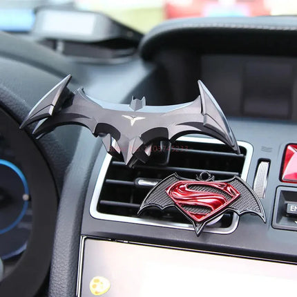 High Quality Batman Gravity Buckle Type Car Phone Holders Air Outlet Navigation Support Frame Suitable For All 4-6.5 Inch Device