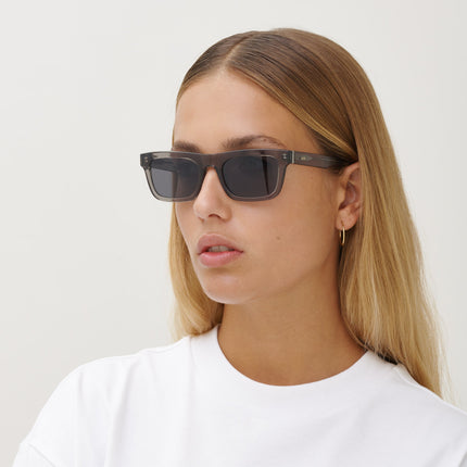NEW DYLAN Crystal Grey - Solbrille