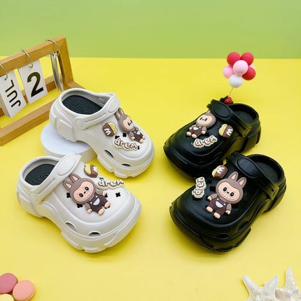 New Cartoon Letters Fashionable and Versatile Clogs Soft-Soled Non-Slip Toe-Cap Sandals for Boys and Girls Family Slippers 606