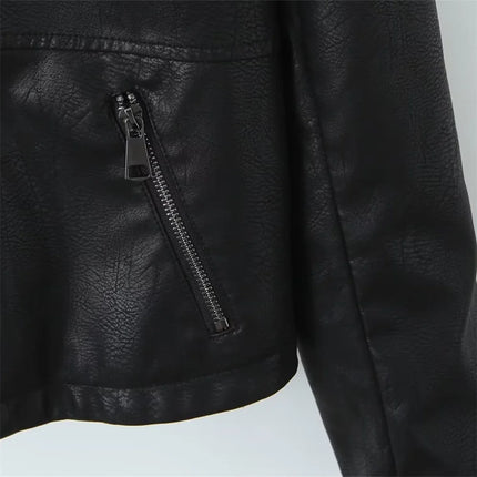 Autumn 2024 new women's fashion casual Joker temperament commuting slim zipper hooded leather jacket.